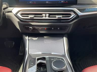 BMW 2-Series 2023 - Thumbnail 24
