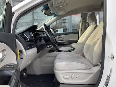 KIA Sedona 2020 - Thumbnail 20