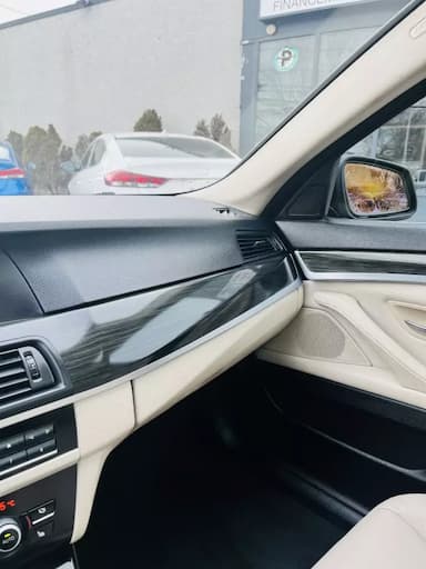 BMW 5-Series 2013 - Thumbnail 29