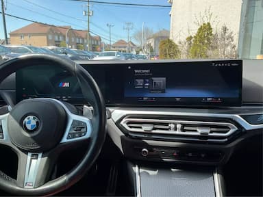 BMW 2-Series 2023 - Thumbnail 30