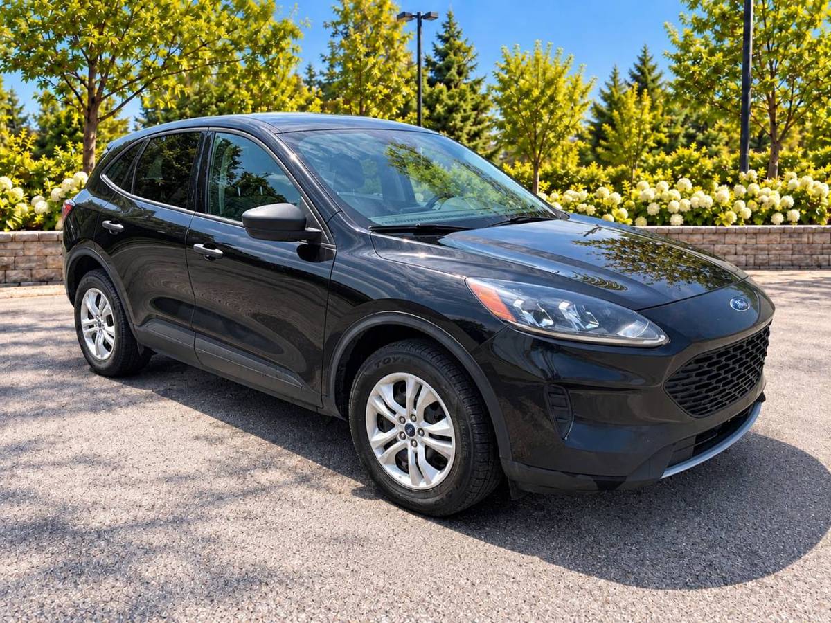 2020 Ford Escape AWD · Camera · Air Climatisee