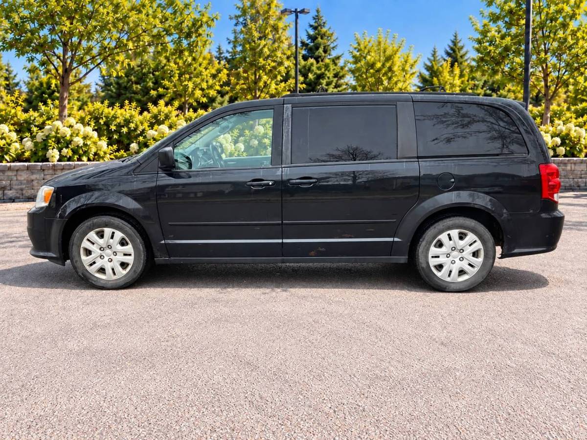 2015 Dodge Grand Caravan Stow & Go · Air · Bluetooth