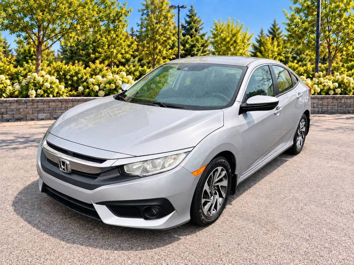 2017 Honda Civic Auto · Toit Ouvrant · Camera