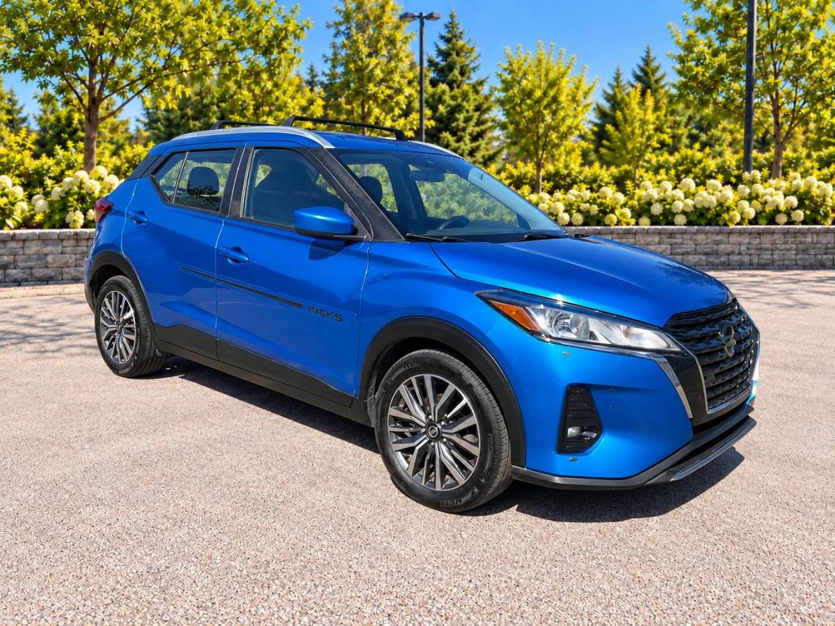 2021 Nissan Kicks Camera · Air · Lane Assist