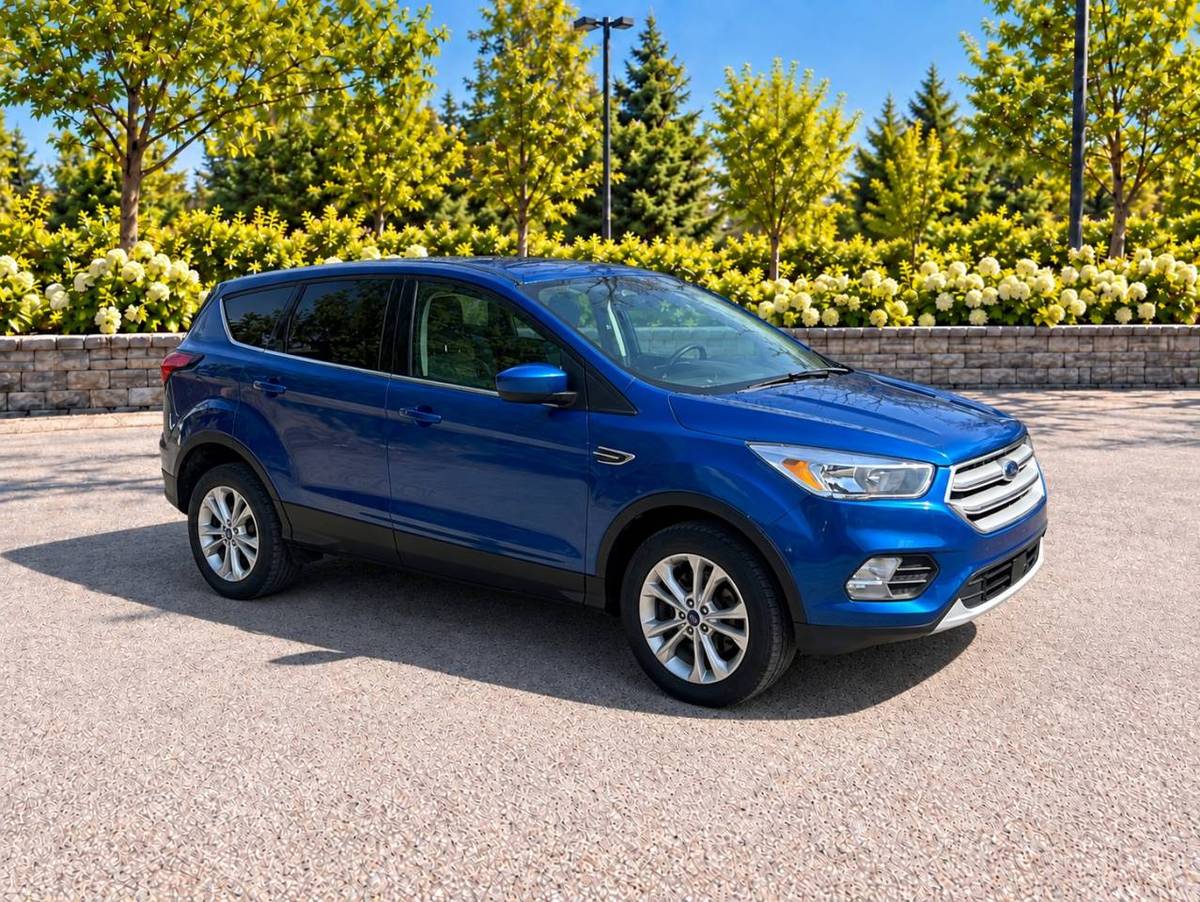 2019 Ford Escape AWD · Camera · Air