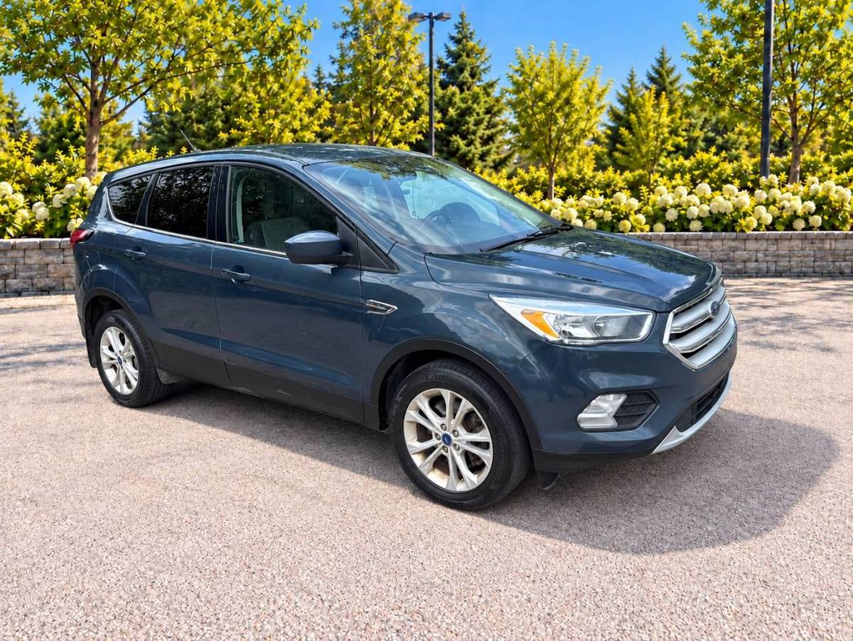 2019 Ford Escape AWD · Camera · Air