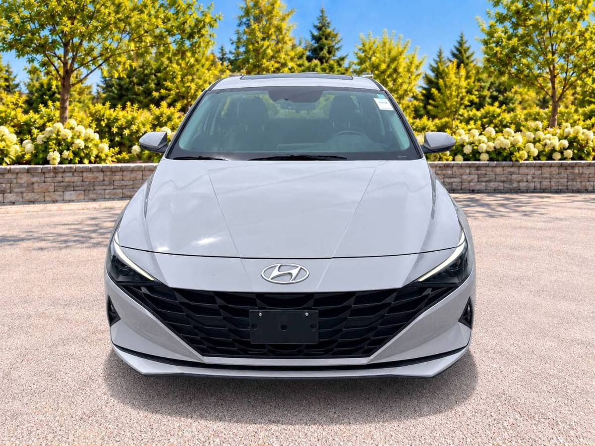 2022 Hyundai Elantra Apple Car Play · Toit Ouvrant · Mags