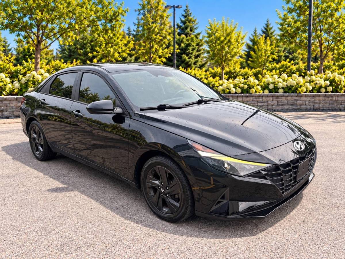 2022 Hyundai Elantra Auto · Camera · Toit Ouvrant