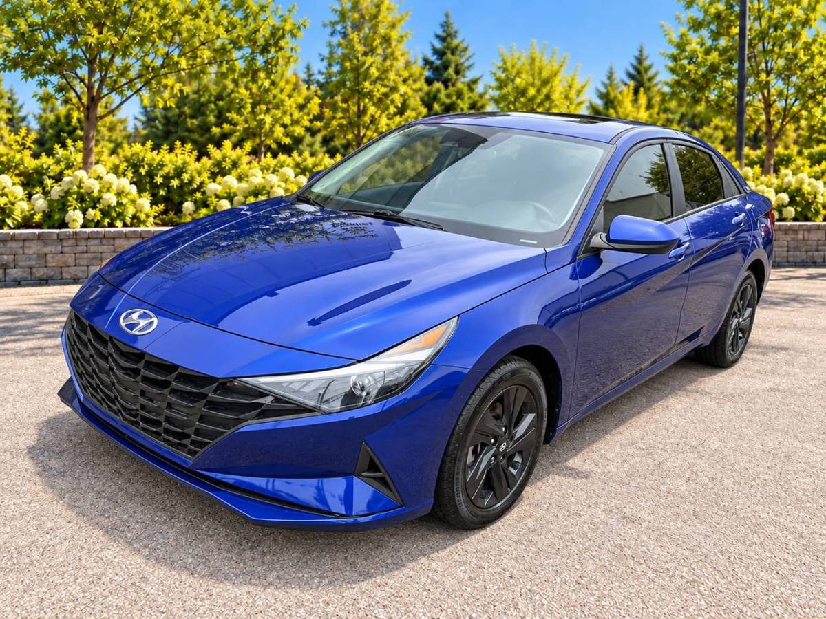 2022 Hyundai Elantra Toit Ouvrant · Camera · Sieges Chauffant