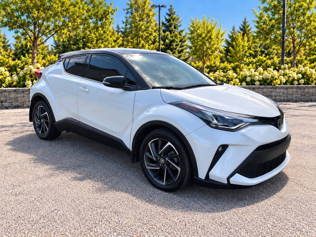 2021 Toyota C-HR Camera · Air · Lane Assist