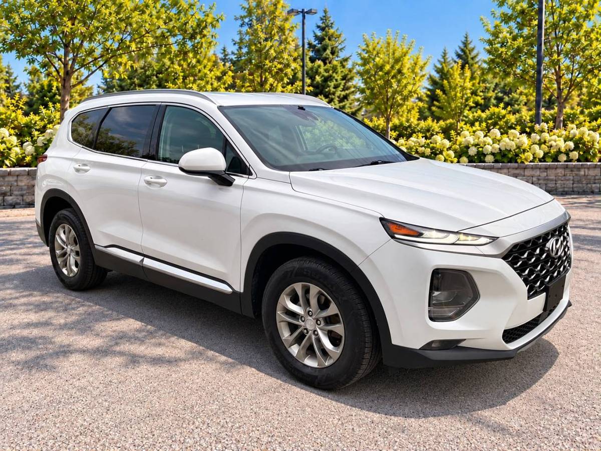 2020 Hyundai Santa Fe AWD · Camera · Apple Car Play