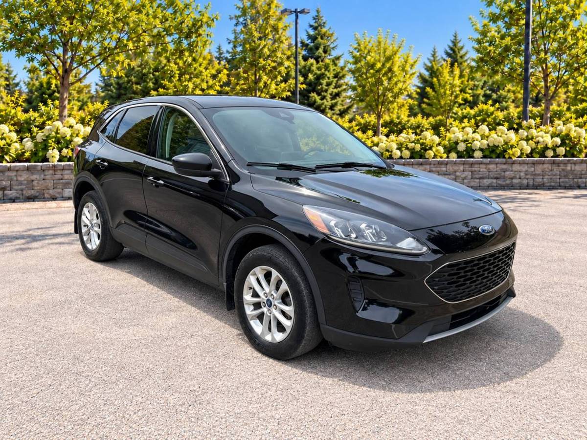 2021 Ford Escape AWD · Camera · Air Climatisee